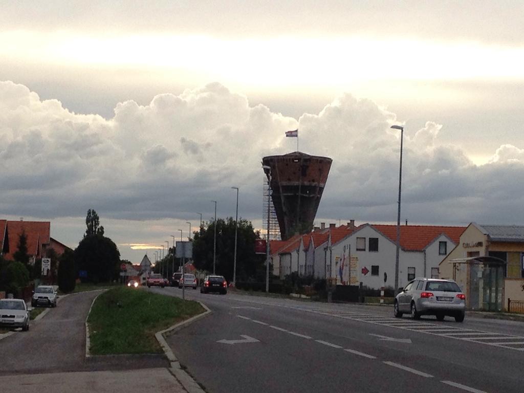 Petros apartmani Vukovar Exterior foto