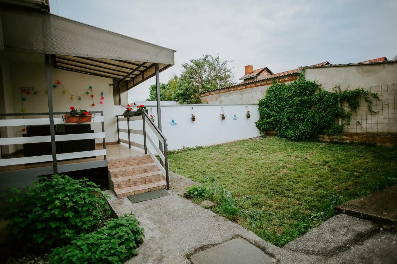 Petros apartmani Vukovar Exterior foto