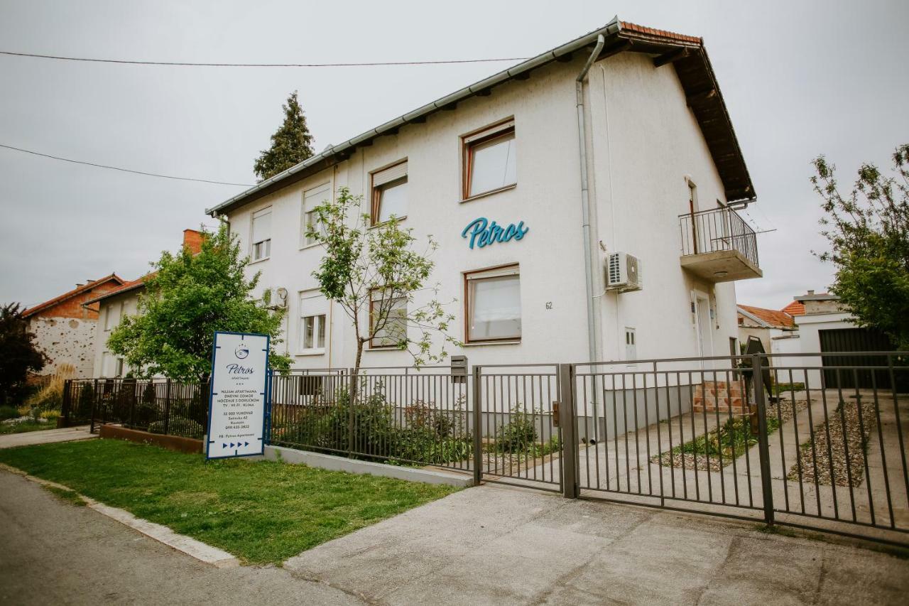 Petros apartmani Vukovar Exterior foto